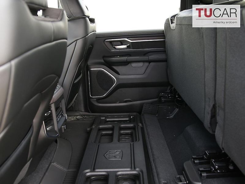 RAM 1500 (2026) Laramie 5.7 HEMI 2026 RamBox - fotka 33 z 37