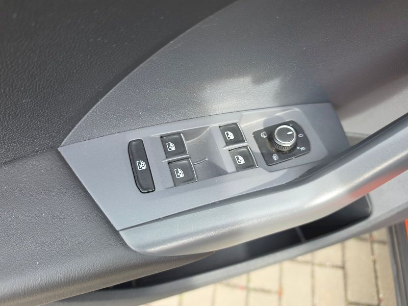 Volkswagen T-Cross (2019) 1,0 TSi 85kW 6MAN - fotka 17 z 26