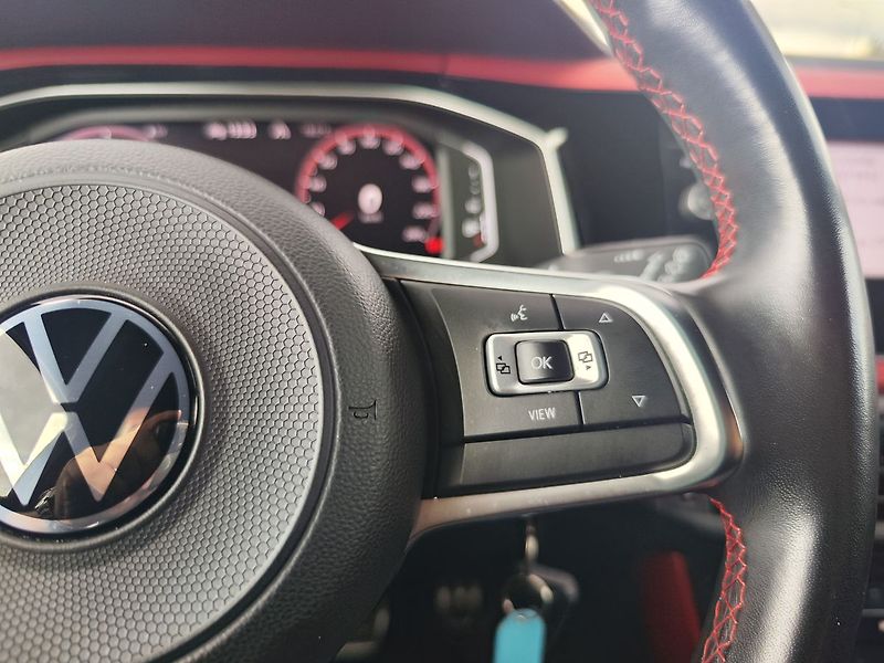 Volkswagen Polo 2.0 TSI/147kW GTI DSG - fotka 24 z 29