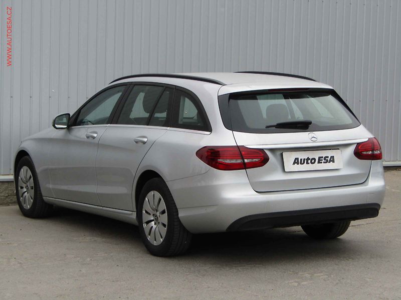 Mercedes-Benz Třídy C (2021) 1.6 d C 200 d, AT, LED, park - fotka 6 z 24