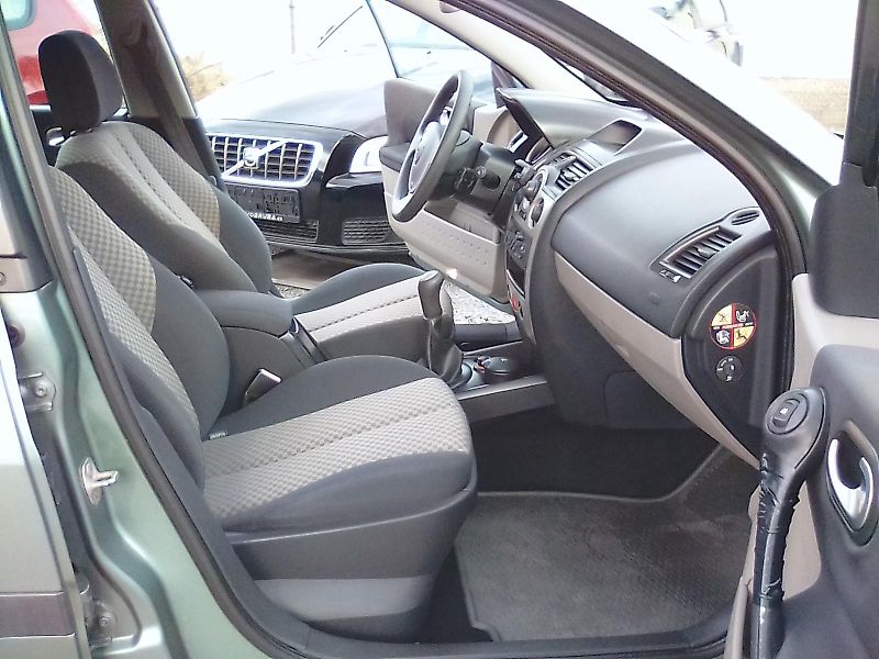 Renault Mégane (2003) 1.6i 16V nové v ČR - fotka 14 z 28