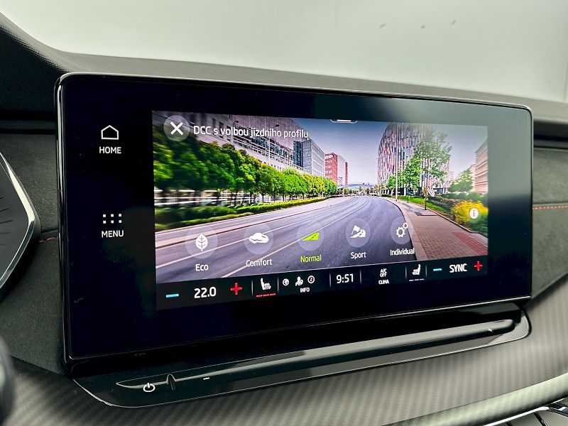 Škoda Octavia (2023) Combi 2.0TSI 180kW RS - fotka 13 z 34