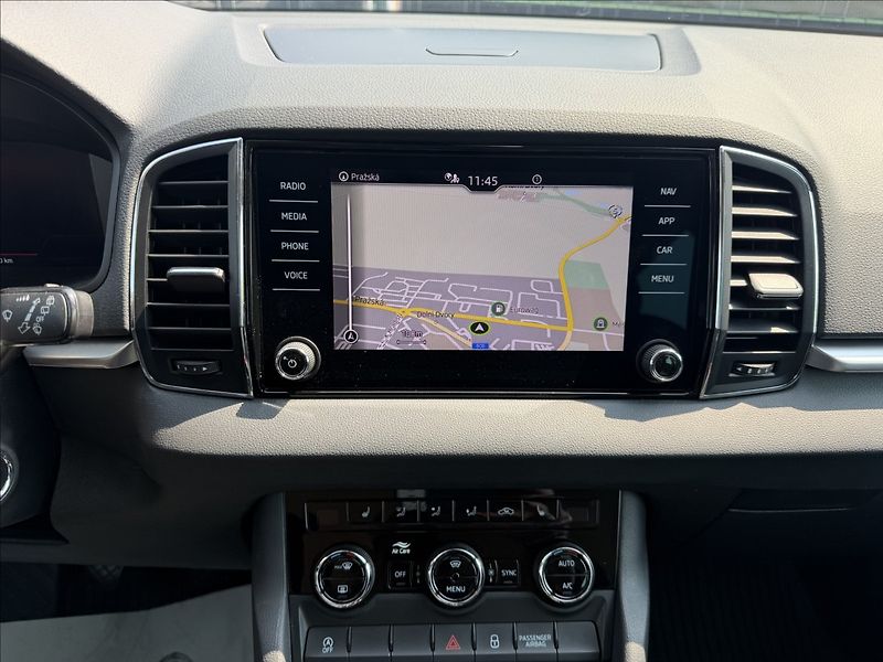 Škoda Karoq 2.0 TDI Tour Virtual - fotka 9 z 19