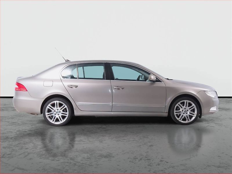 Škoda Superb (2009) 3.6 FSI V6, 4X4, Automat - fotka 6 z 16