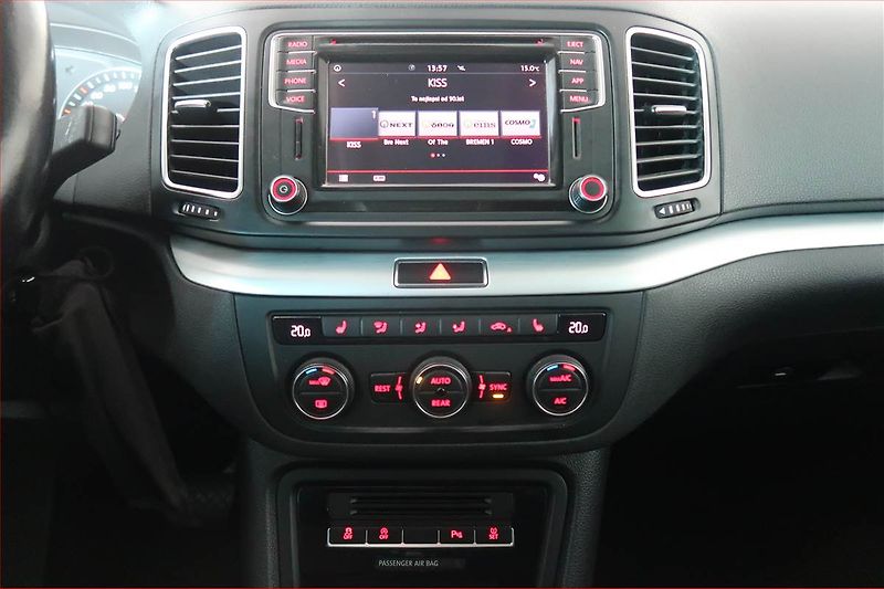 Volkswagen Sharan (2018) 2.0 TDI BMT, Automat, Navi - fotka 12 z 18