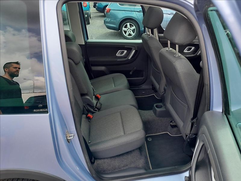 Škoda Roomster 1,6 i 77kW SCOUT MOTOR K.O. - fotka 24 z 43