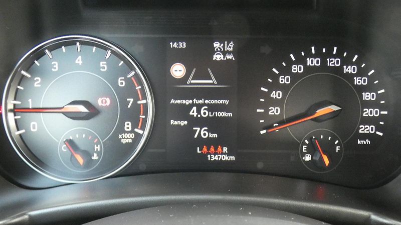 Suzuki Swift 1.2 DualJet mHEV Premium - fotka 14 z 23