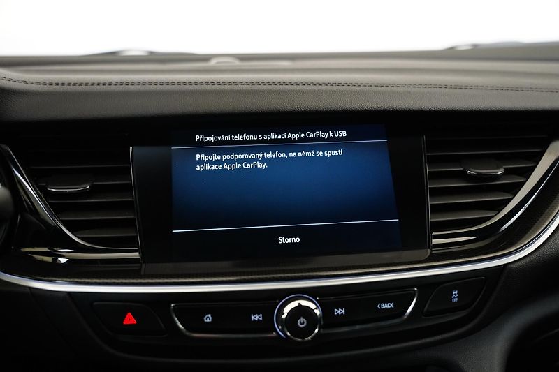 Opel Insignia - fotka 18 z 24
