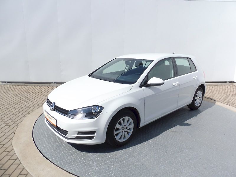Volkswagen Golf (2017) Trendline 1,2 TSI 63kW - fotka 1 z 21