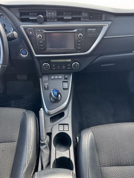 Toyota Auris 1,8HYBRID STYLE, ČR - fotka 12 z 20