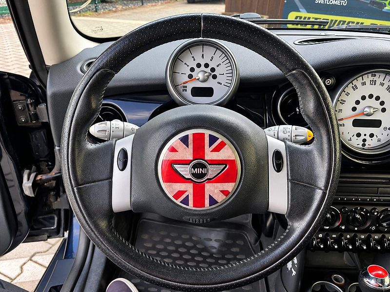 Mini One 1,6i (66kW)*PANORAMA* - fotka 7 z 14