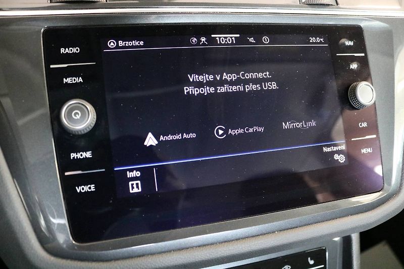 Volkswagen Tiguan (2022) 2.0 TDI, 110kW, DSG, LED - fotka 14 z 23