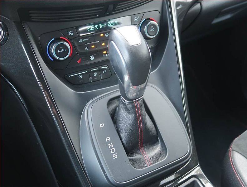 Ford Kuga (2019) 2.0 TDCi - fotka 13 z 26