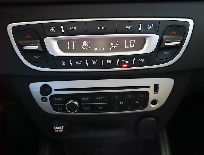 Renault Mégane (2015) 1.6 16V, Tempomat - fotka 15 z 19