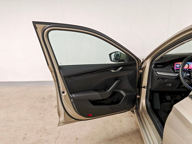 Škoda Octavia (2024) 1.5 TSI 110 kW Selection - fotka 19 z 28