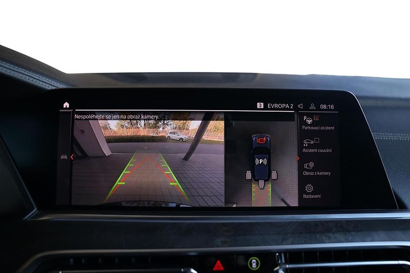 BMW X5 xDrive 40i - fotka 16 z 29