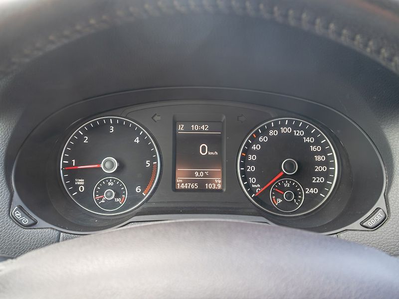 Seat Alhambra (2015) 2.0TDI 130KW 7sed – SERVIS - fotka 21 z 53