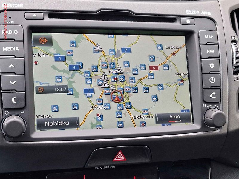 Kia Sportage (2013) 1.6 GDi, Panor, navi - fotka 18 z 21
