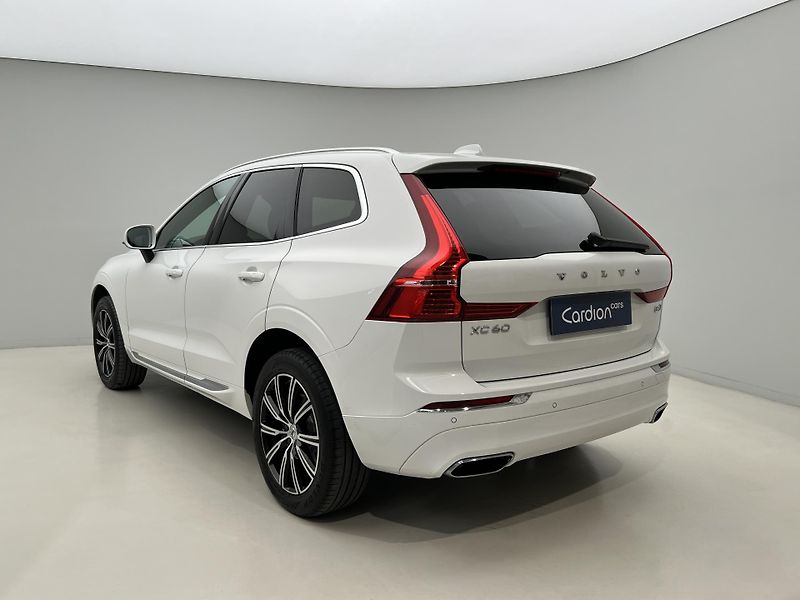Volvo XC60 B4 AWD INSCRIPTION AUT 1.maj. - fotka 10 z 39