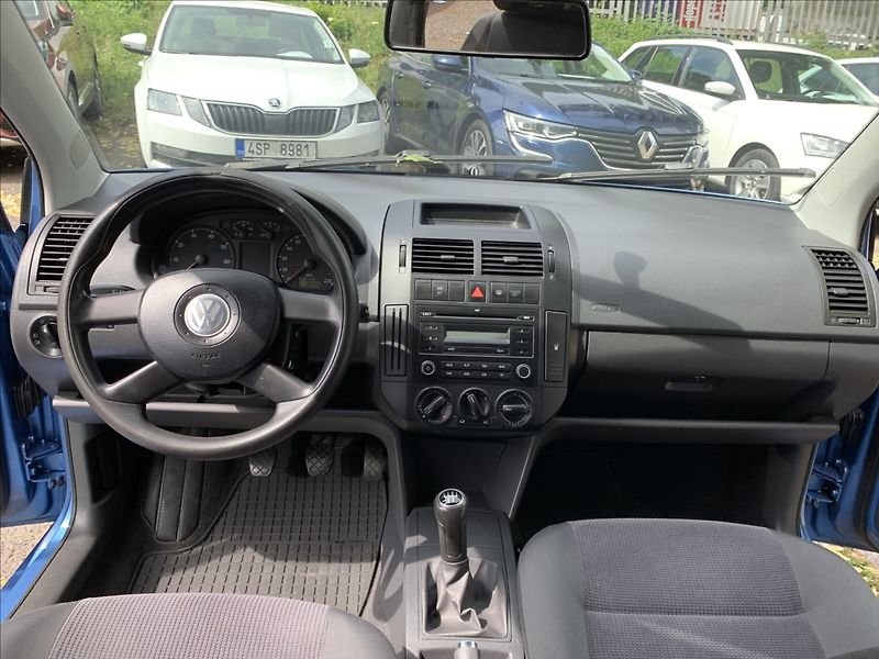 Volkswagen Polo 1,2 i KLIMATIZACE - fotka 9 z 18