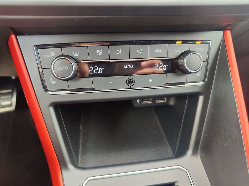 Volkswagen Polo 2.0 TSi/147kW GTI DSG - fotka 19 z 27