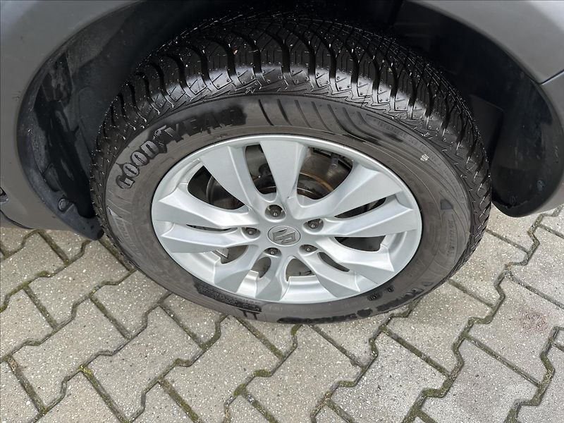 Suzuki SX4 1,6 1.majitel ! - fotka 21 z 21