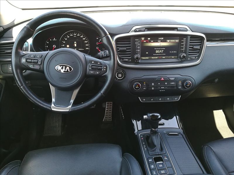 Kia Sorento 2,2 CRDi AWD ECOdynamics - fotka 5 z 27
