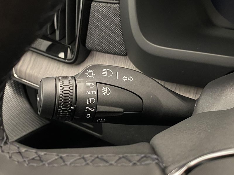 Volvo XC90 (2026) T8 AWD Plug-in BRIGHT PLUS 7m - fotka 32 z 73