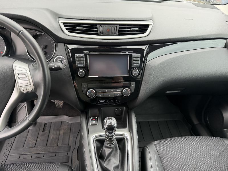 Nissan Qashqai 1.6 DiG-T,ČR - fotka 14 z 20