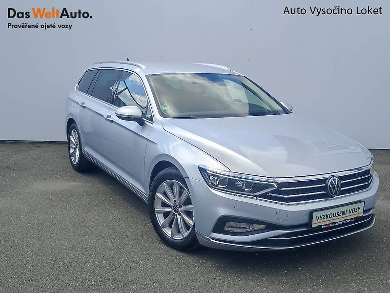 Volkswagen Passat (2023) 2.0 TDI 4x4 147kW Webasto Tažn - fotka 17 z 35