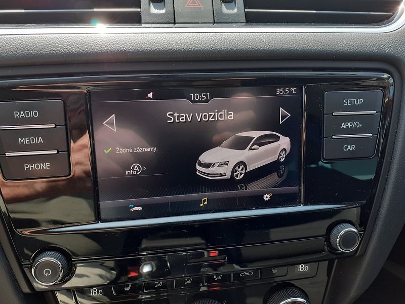 Škoda Octavia (2019) 1.0 TSi Ambition  ČR - fotka 13 z 31