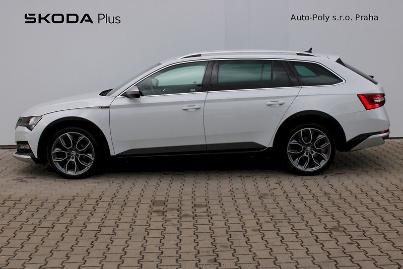 Škoda Superb (2023) 2.0 TDI 147 kW Scout - fotka 2 z 25