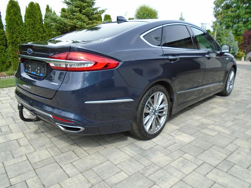 Ford Mondeo 2.0HYBRID 187PS VIGNALE ecvT - fotka 4 z 41