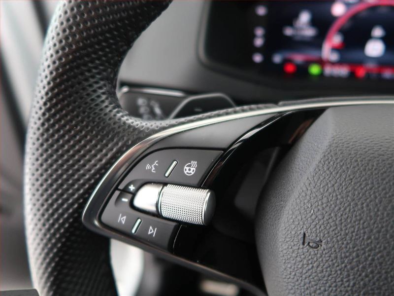 Škoda Karoq (2024) Sportline 1.5 TSI - fotka 22 z 30