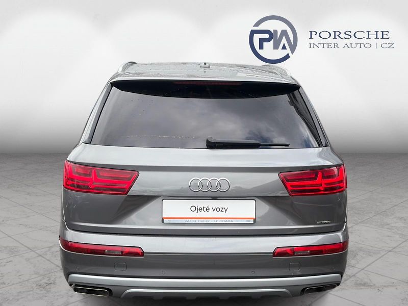 Audi Q7 3.0TDi S-Line Quattro 7míst - fotka 8 z 23