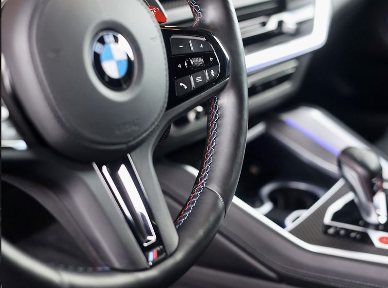 BMW XM (2023) 4.4 V8 ehybrid 480 KW - fotka 45 z 57