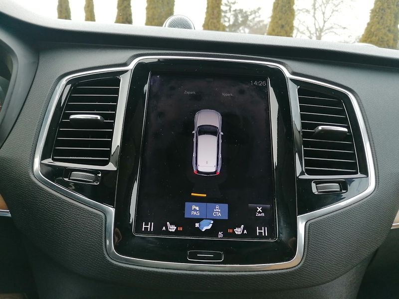 Volvo XC90 (2015) D5 AWD 7-míst Bowers & Wilkins - fotka 19 z 33