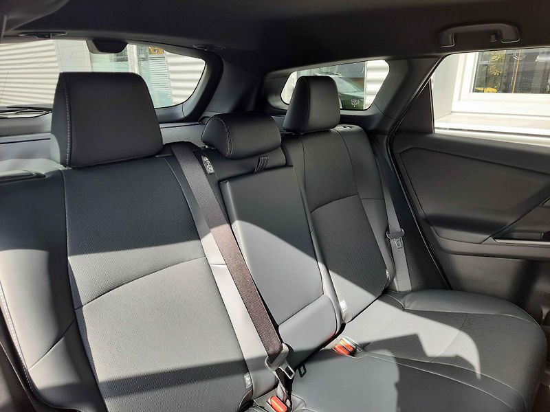 Subaru E-Outback (2026) Executive 75 kWh AWD 280 kW - fotka 45 z 52