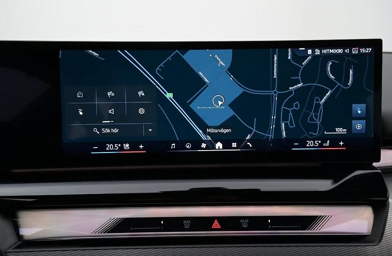 BMW i5 xDrive40 Touring M SoH 96% Taž - fotka 11 z 26