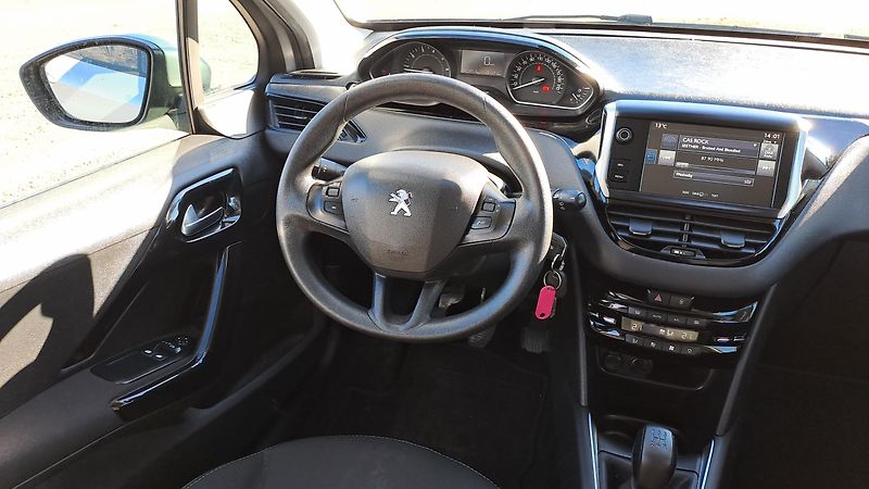 Peugeot 208 1.2 PureTech Active - fotka 15 z 26