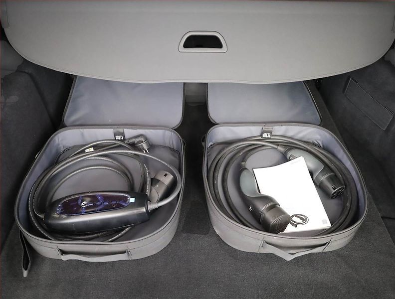 Mercedes-Benz Třídy C (2023) C 300 e - fotka 23 z 23