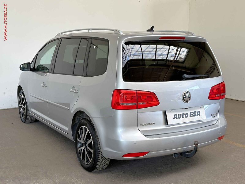 Volkswagen Touran (2014) 2.0 TDi, Comfortline, DSG - fotka 6 z 16