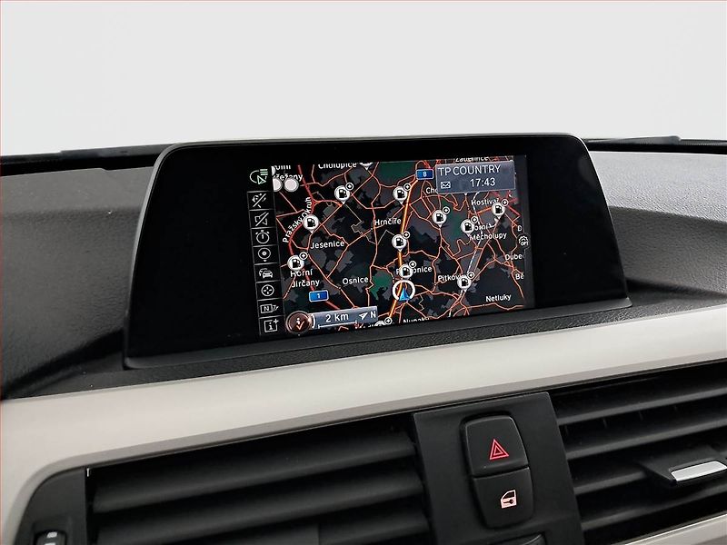 BMW Řada 3 (2017) 318 d, Automat, Navi, Tempomat - fotka 24 z 24