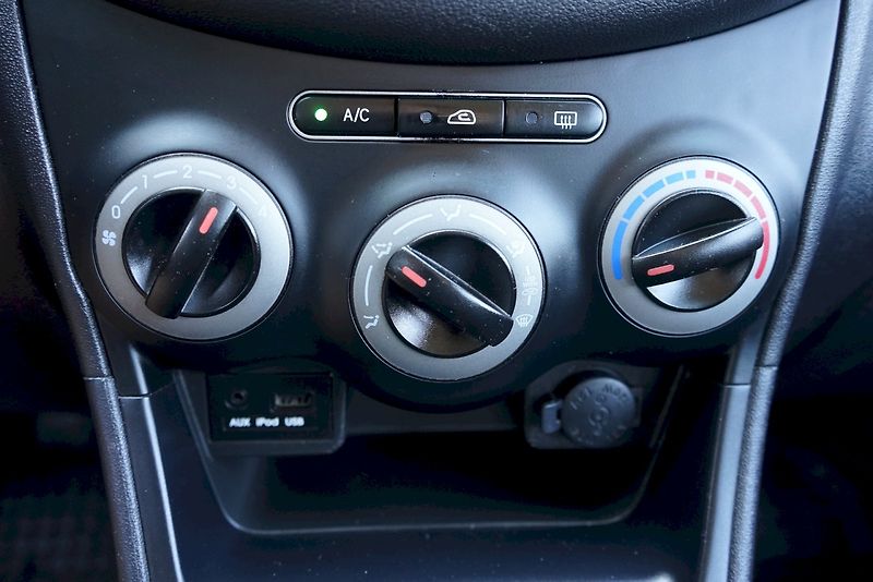 Hyundai i10 (2012) Classic - fotka 13 z 20