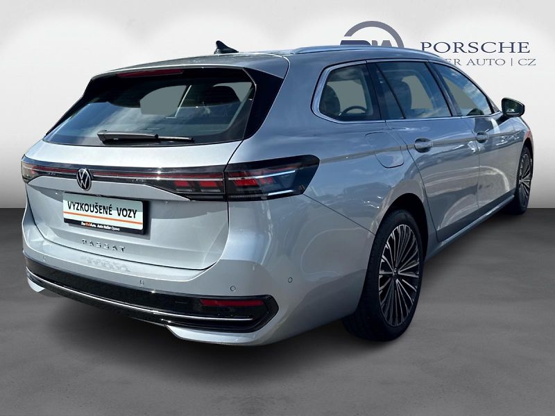 Volkswagen Passat 2.0 TDI DSG Elegance  110 kW - fotka 2 z 30