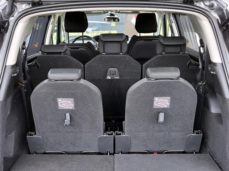 Citroën Grand C4 SpaceTourer 1,5 bHDi 7m SERVISNÍ KNÍŽKA - fotka 21 z 52