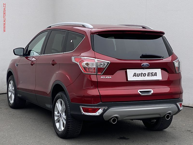 Ford Kuga (2018) 2.0 TDCi 4x4, Titanium, AT - fotka 6 z 18
