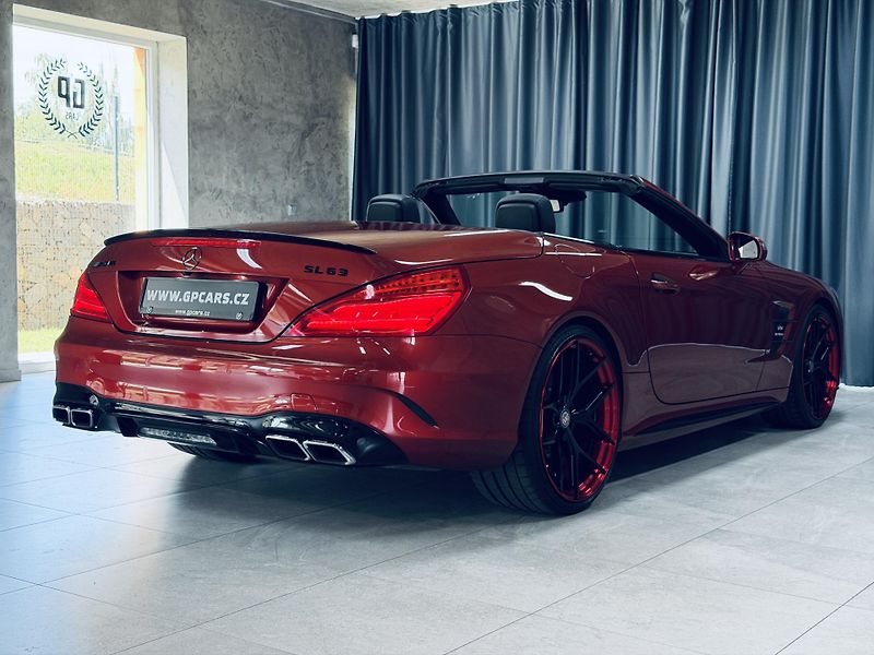 Mercedes-Benz SL (2017) 63*AMG*Masaže*Karbon* - fotka 13 z 40
