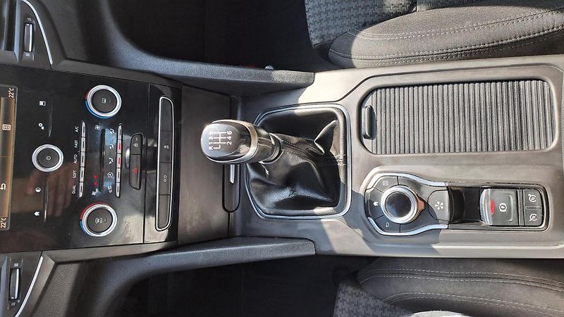Renault Talisman 1.5 DCI Energy NAVI - fotka 27 z 29