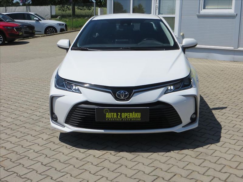 Toyota Corolla 1,8 Hybrid Active e-CVT ČR - fotka 2 z 27
